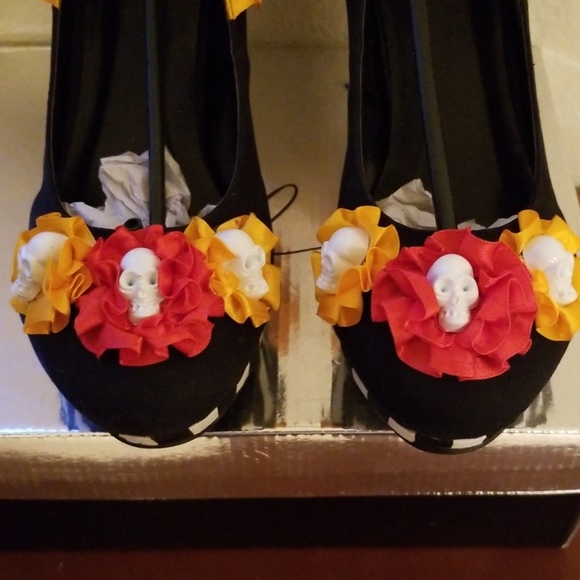 Ellie 4"  heels size 10, skulls cosplay, halloween - Picture 2 of 6